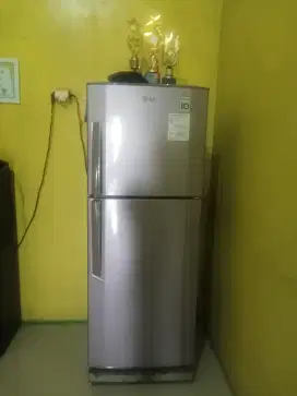 Kulkas  LG 2 pintu