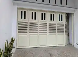 Pintu Garasi Plat Besi