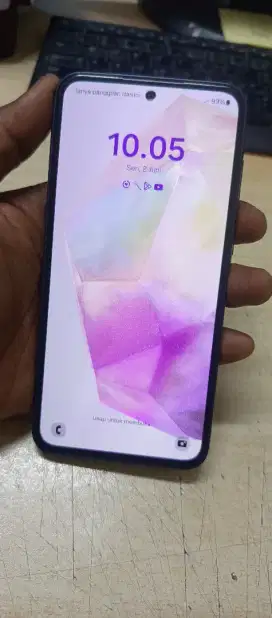 Jual cepat Samsung A35 like new