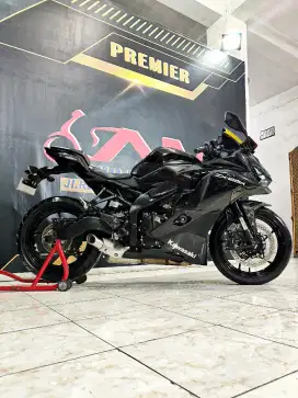 Zx25r 4cilinder km.8rb Black glossy super mewah.Anugerah motor rungkut