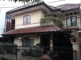 Dijual Rumah 2 Lantai Siap Huni di JL. Delman Elok VII No.17, Tanah Ku