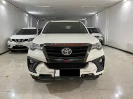 Km 57rb Toyota Fortuner vrz trd 2.4 solar 2019 matic