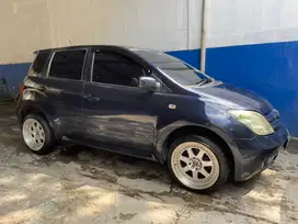 Toyota ist 2003 Bensin
