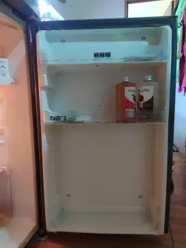 Kulkas 2 pintu LG dan Sharp no minus