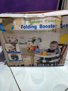 Kursi makan bayi