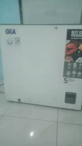Freezer/ lemari es