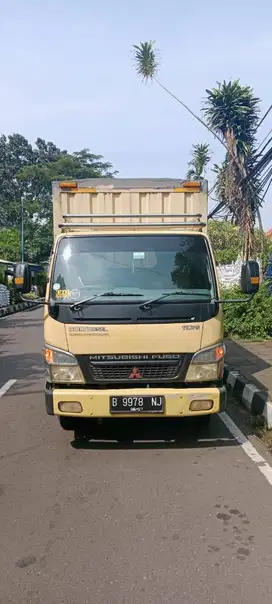 TRUCK FUSO TH 2007 KUNING