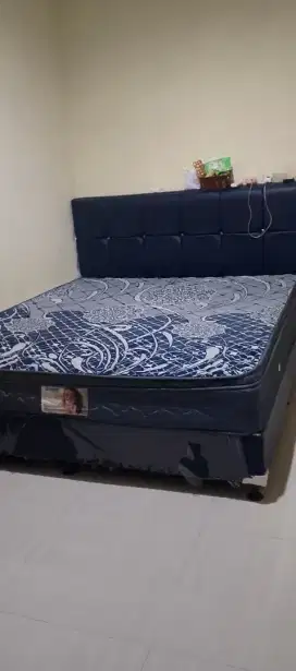 Jual divan/dipan + kasur bekas + headboard