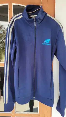 jaket tracktop new balance mulus