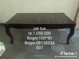 Meja kaca antik kayu jati bekas Bogor Dramaga
