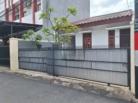 Rumah Adem Asri di Utan Kayu Utara Matraman Jaktim