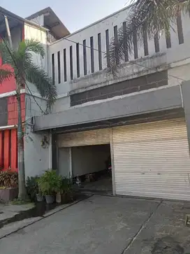 Ruang usaha bekas rumah makan mainroad Cibabat di cimahi