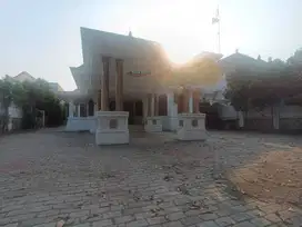 Disewakan Gedung Usaha 1 lantai Tengah Kota Raya Darmo - Surabaya