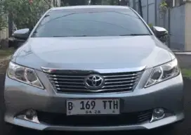 Toyota Camry 2.5V/AT Silver Model baru