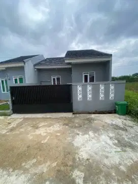 Rumah 2 lantai harga 1 Lantai di bandung