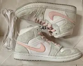 Air Jordan 1 Mid Light Iron Ore size 39