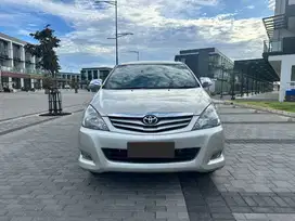 TOYOTA KIJANG INNOVA G MT 2009