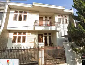 Dijual Rumah VIA LELANG SHM 2 lantai siap huni bagus di Jl. Kembar Mas