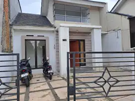Dijual Cepat Rumah di Kebun Raya Residence