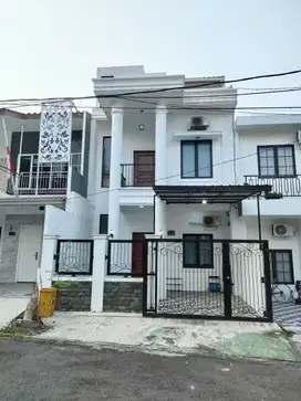 DIJUAL RUMAH 3LT VIEW GUNUNG DI TAMPAK SIRING SENTUL CITY SSR622 A24
