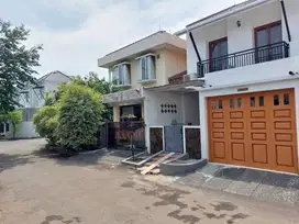 Dijual: Rumah Dua Lantai di Banjar Wijaya, Tangerang