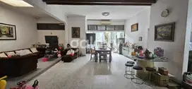 Rumah Hitung Tanah butuh cepat laku Manyar Rejo