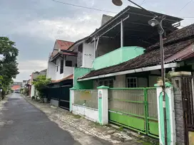 Rumah tengah kota dekat RS JiH dan Alila hotel solo