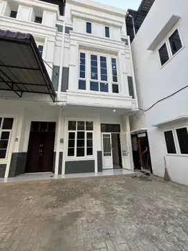 Dijual townhouse furnish turun harga Dekat hm yamin pancing