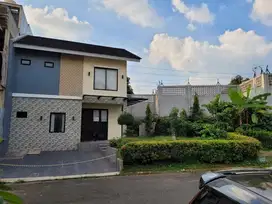 Dijual: Rumah Dua Lantai di Gading Serpong