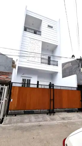 Rumah 3lt 6x15 90m Type 4KT Gading Indah Kelapa Gading