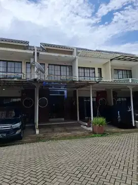 Rumah 2 lantai minimalis di cluster East Asia ,Greenlake