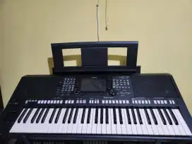 Keyboard Yamaha psr S 775