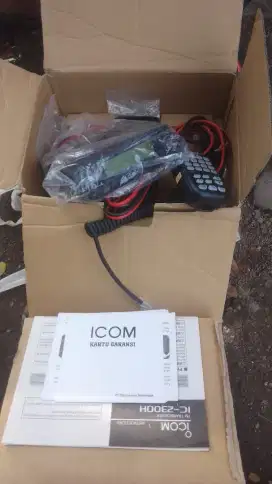 Intercom radio komunikasi mobil  merek icom 2300H