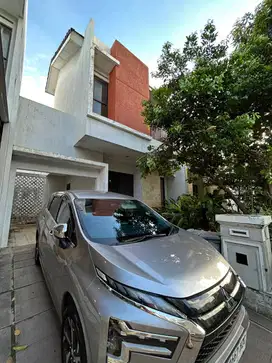 DISEWAKAN RUMAH 2 LANTAI DI NEWTON GADING SERPONG