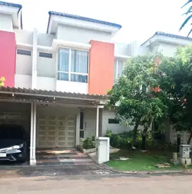 Disewakan Rumah Volta Gading Serpong Scientia semi furnish Murah