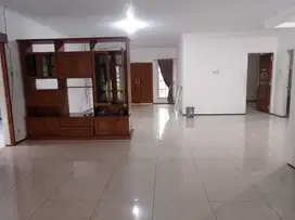 Disewakan Rumah Nginden Intan