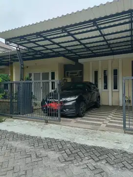 Dijual rmh lingkungan elit pondok candra