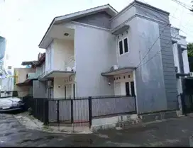 Di sewa rumah di kawasan Pejaten barat