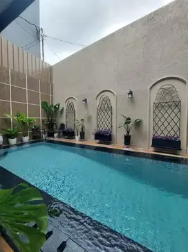 Dijual Rumah Mewah Dengan Swimming Pool Daerah Pasar Minggu