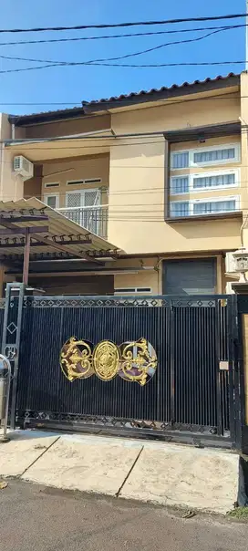 DISEWAKAN RUMAH BAGUS 2LT SIAP HUNI DLM KOMPLEK KEAMANAN 24 JAM CONDET