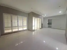 Rumah Gading Serpong Menaggio Il Lago 12x17 cantik