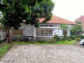 Langka Rumah Hitung Tanah di Mainroad Jl. LLRE. Martadinata/Jl. Riau