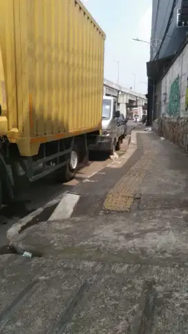 Dibutuhkan supir minimal sim B1