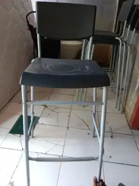 Bangku santai empat biji