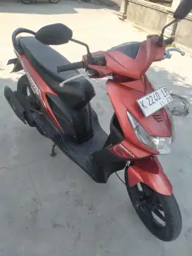 Beat merah 2009 ori ex cewek mesin bagus