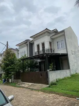 Over / Jual Rumah 2 lantai Murah