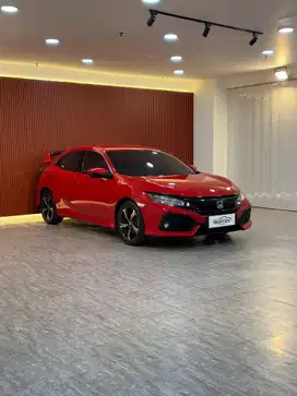 Honda Civic 1.5 E CVT Hatchback 2019 Odo 46 Ribuan