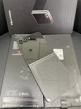Samsung Z Flip 6 5G , Crafted Black , 12/512GB Sein