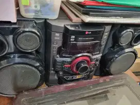 LG mini compo dvd mini Hi Fi system