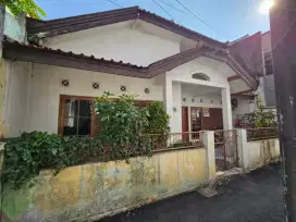 Rumah dekat pusat kota